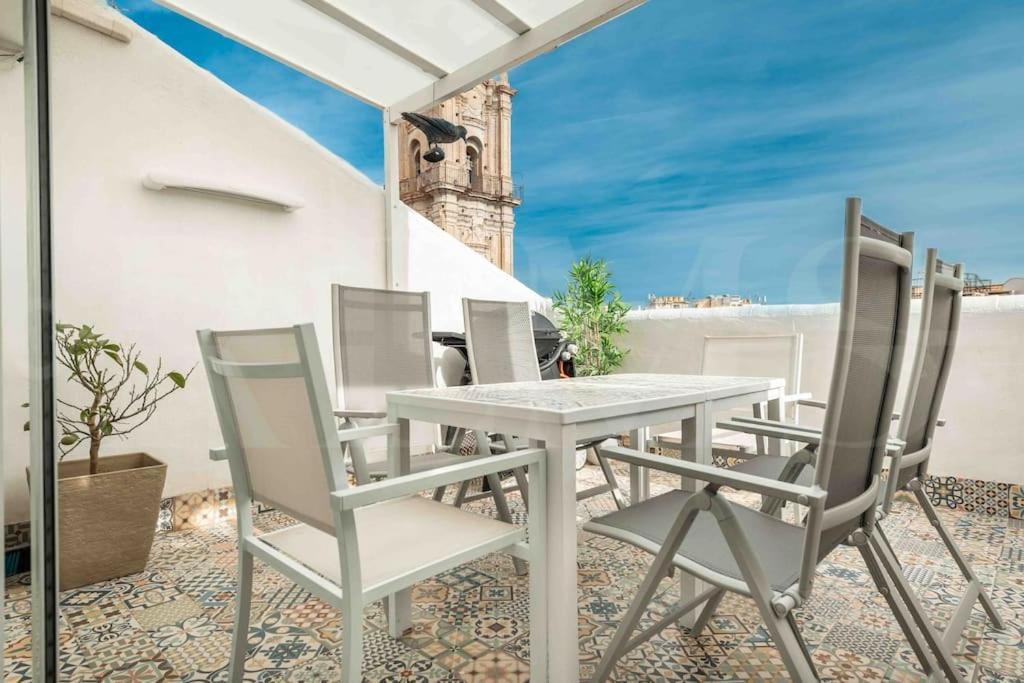 Private Terrace, Barbecue & Cathedral View By Rems Leilighet Málaga Eksteriør bilde